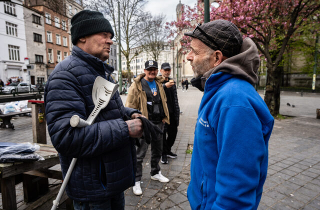 Sans abri et seniors : “J’ai soixante-cinq ans et j’ai dormi pendant deux semaines dans le métro”